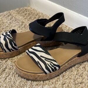 SUGAR CORK WEDGE SANDLES‎ SIZE 8M COLOR ZEBRA  OPEN TOE STRAP-ON
